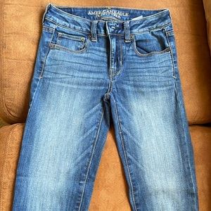 American eagle straight legged jeans